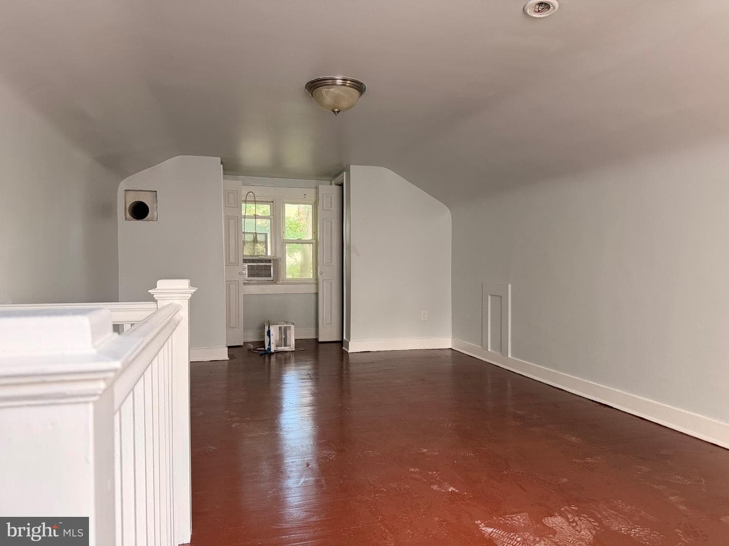 5318 Plainfield Avenue photo 9