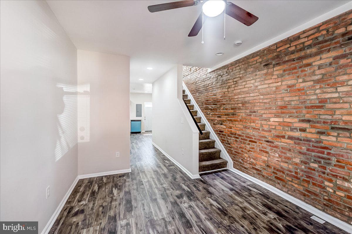 117 N Streeper Street photo 3