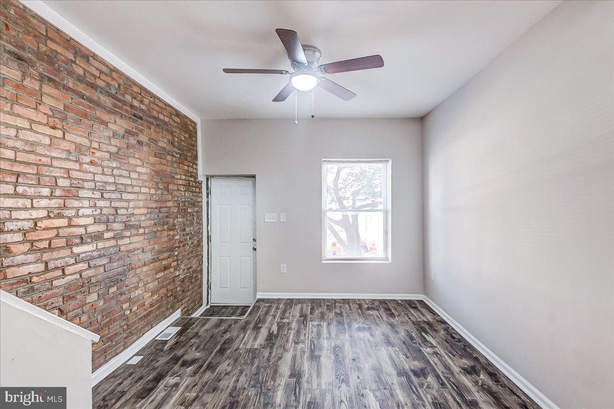 117 N Streeper Street photo 5