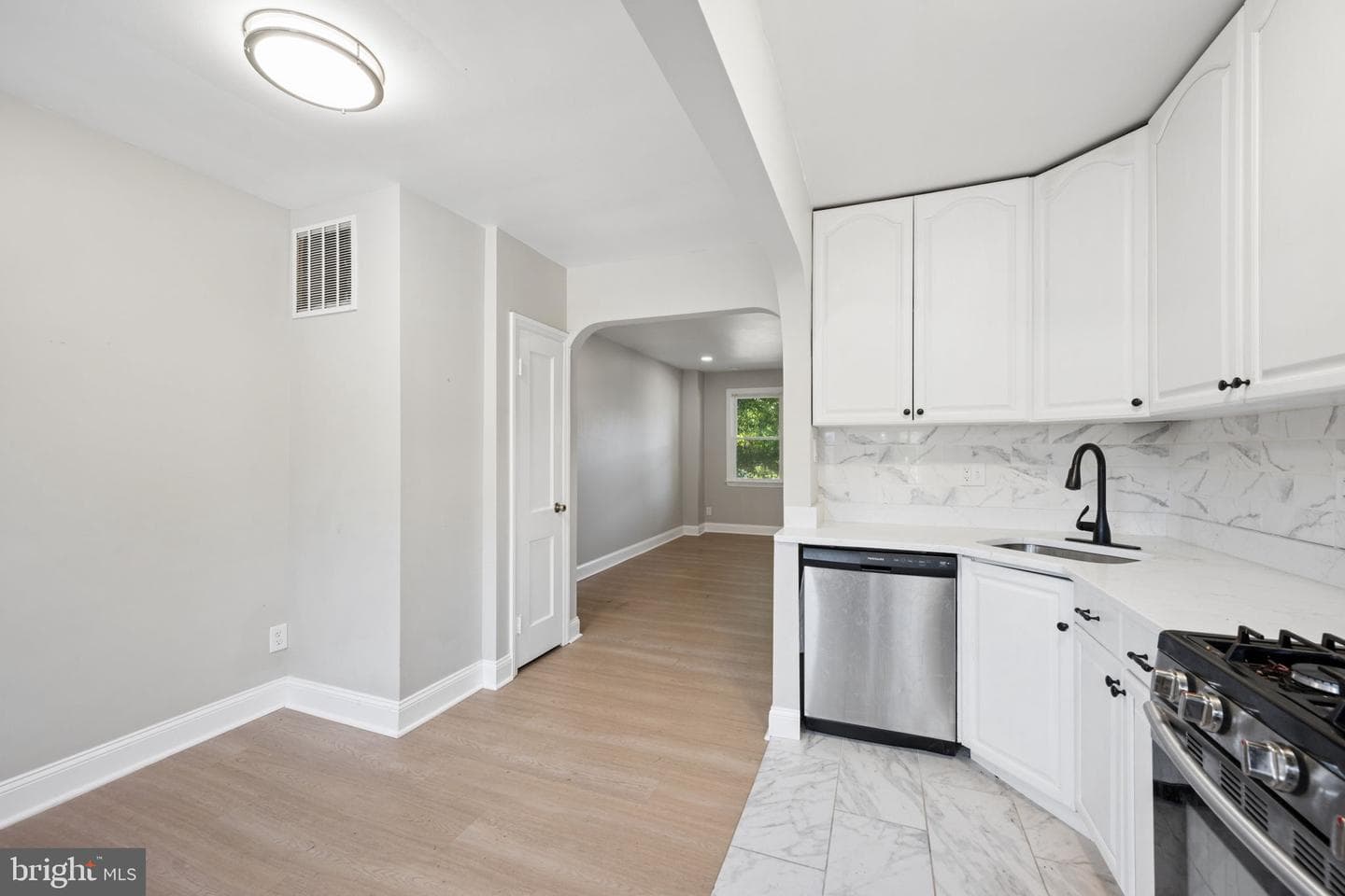 3548 Benzinger Road photo 13