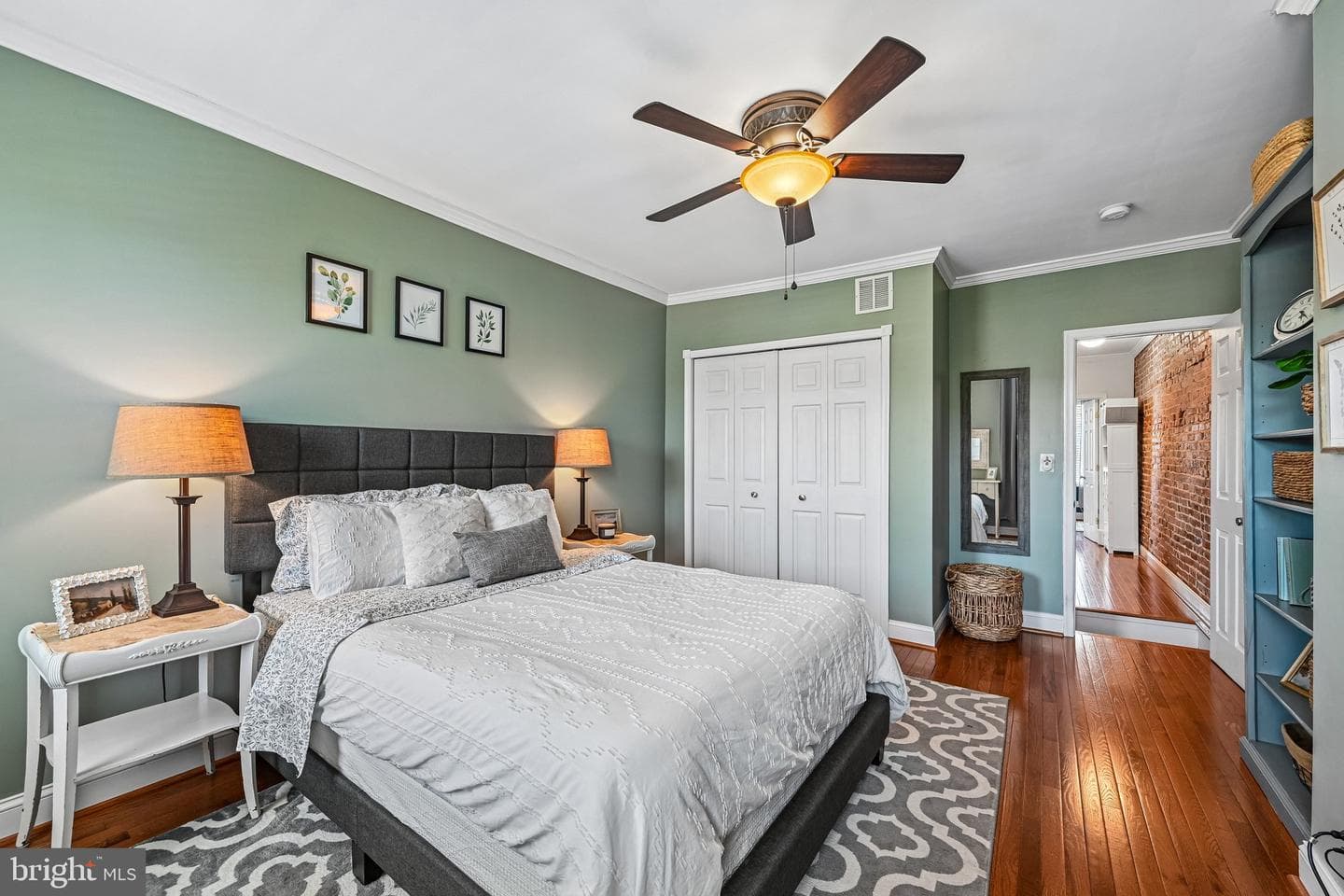 1113 W Cross Street W photo 22