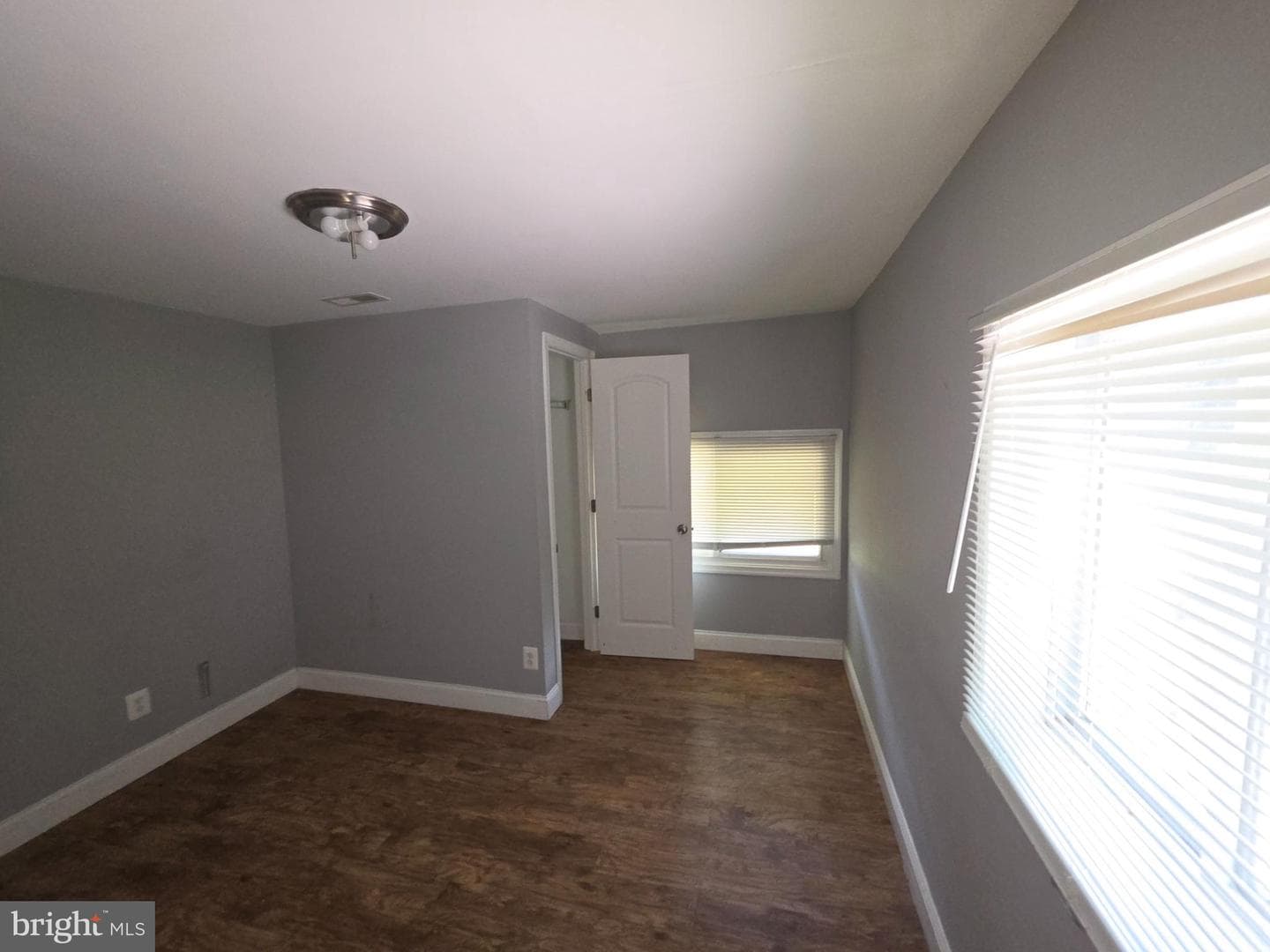 4002 Mortimer Avenue photo 15