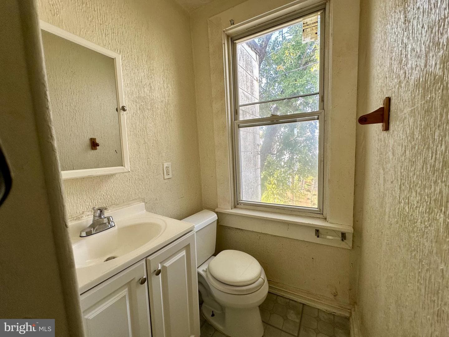 3218 W Belvedere Avenue photo 14