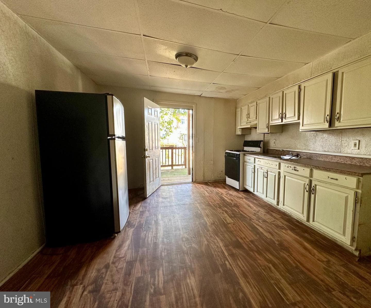 3218 W Belvedere Avenue photo 8