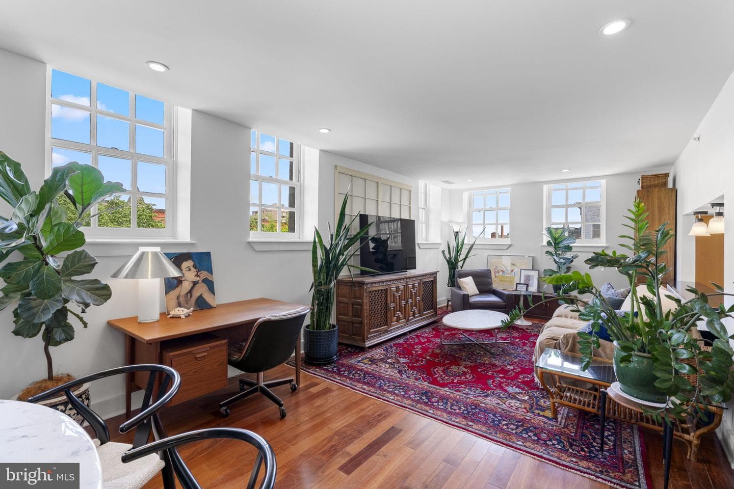 1714 Park Avenue #302 photo 4