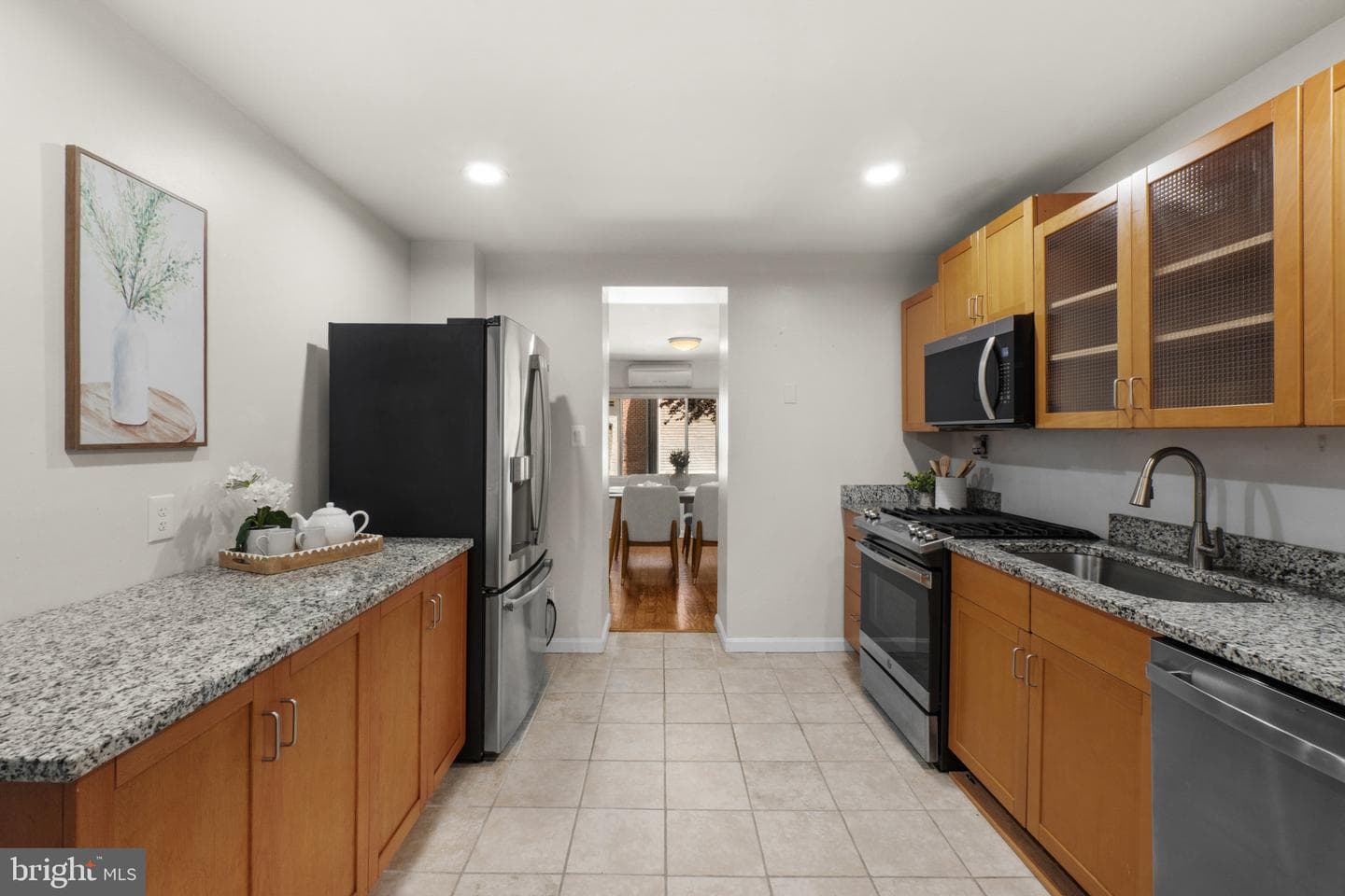 909 S Streeper Street photo 8