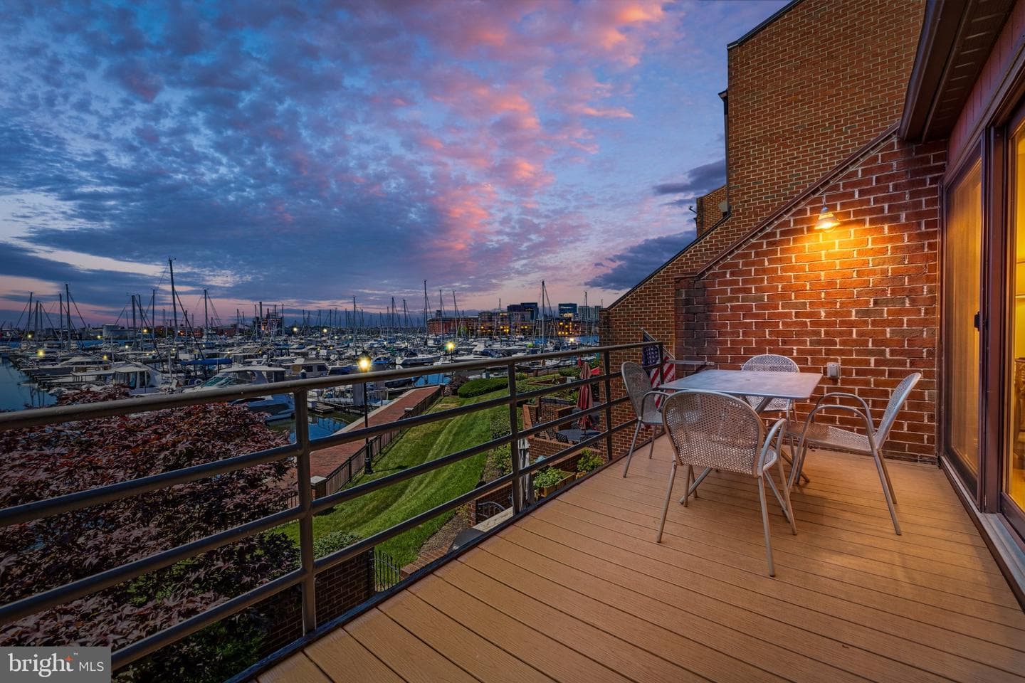 2439 Boston Street photo 4