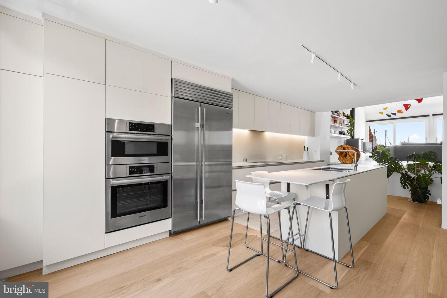 2439 Boston Street photo 6
