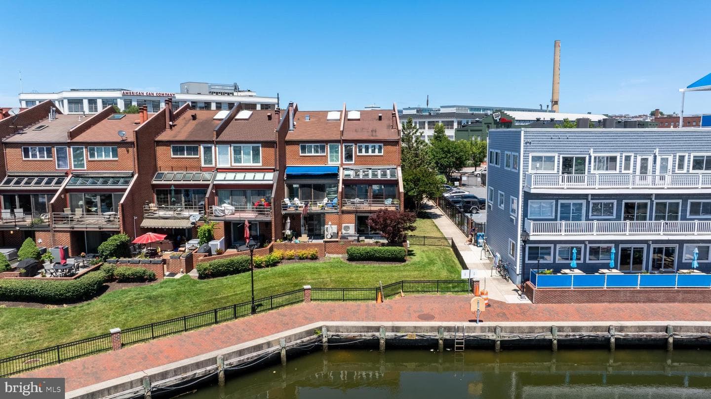 2439 Boston Street photo 70