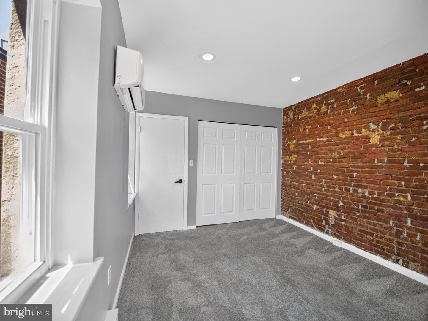 629 N Duncan Street photo 20