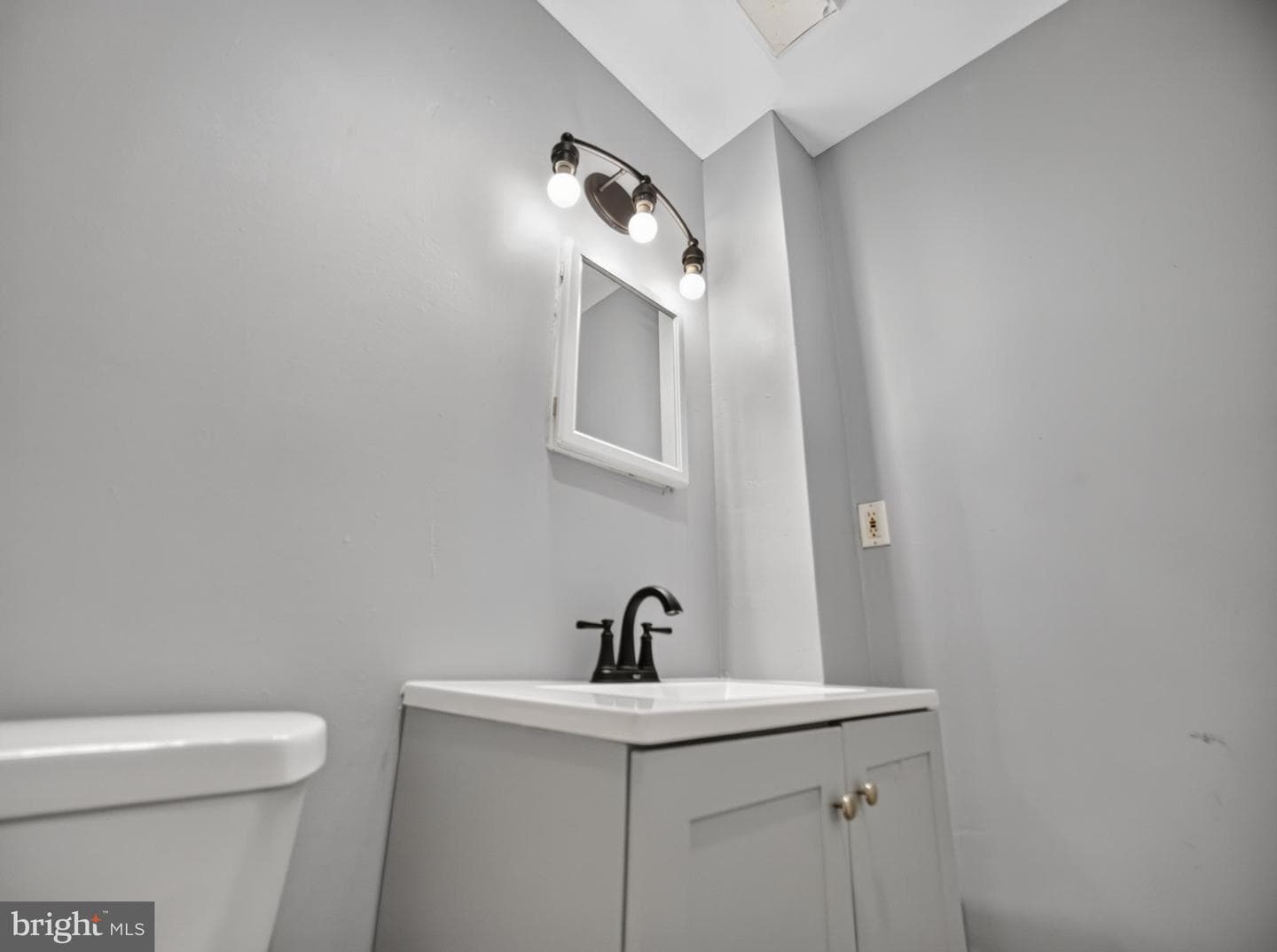 629 N Duncan Street photo 23
