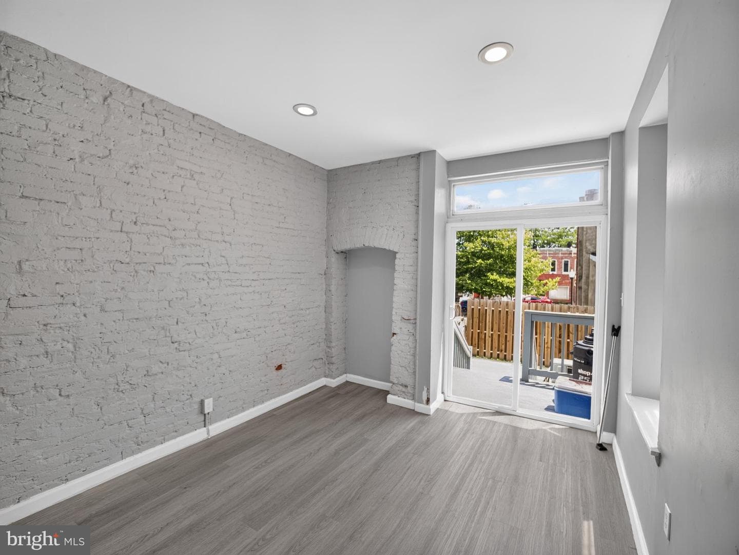 629 N Duncan Street photo 42