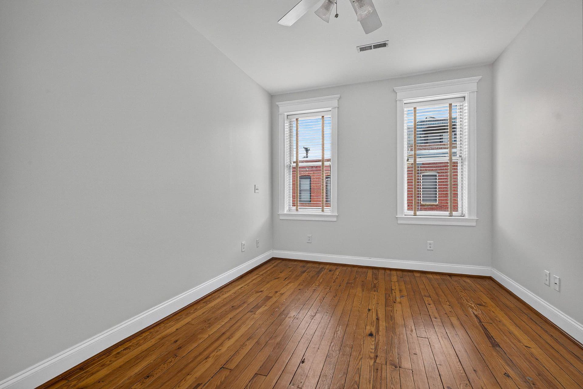 8 N Decker Avenue photo 16