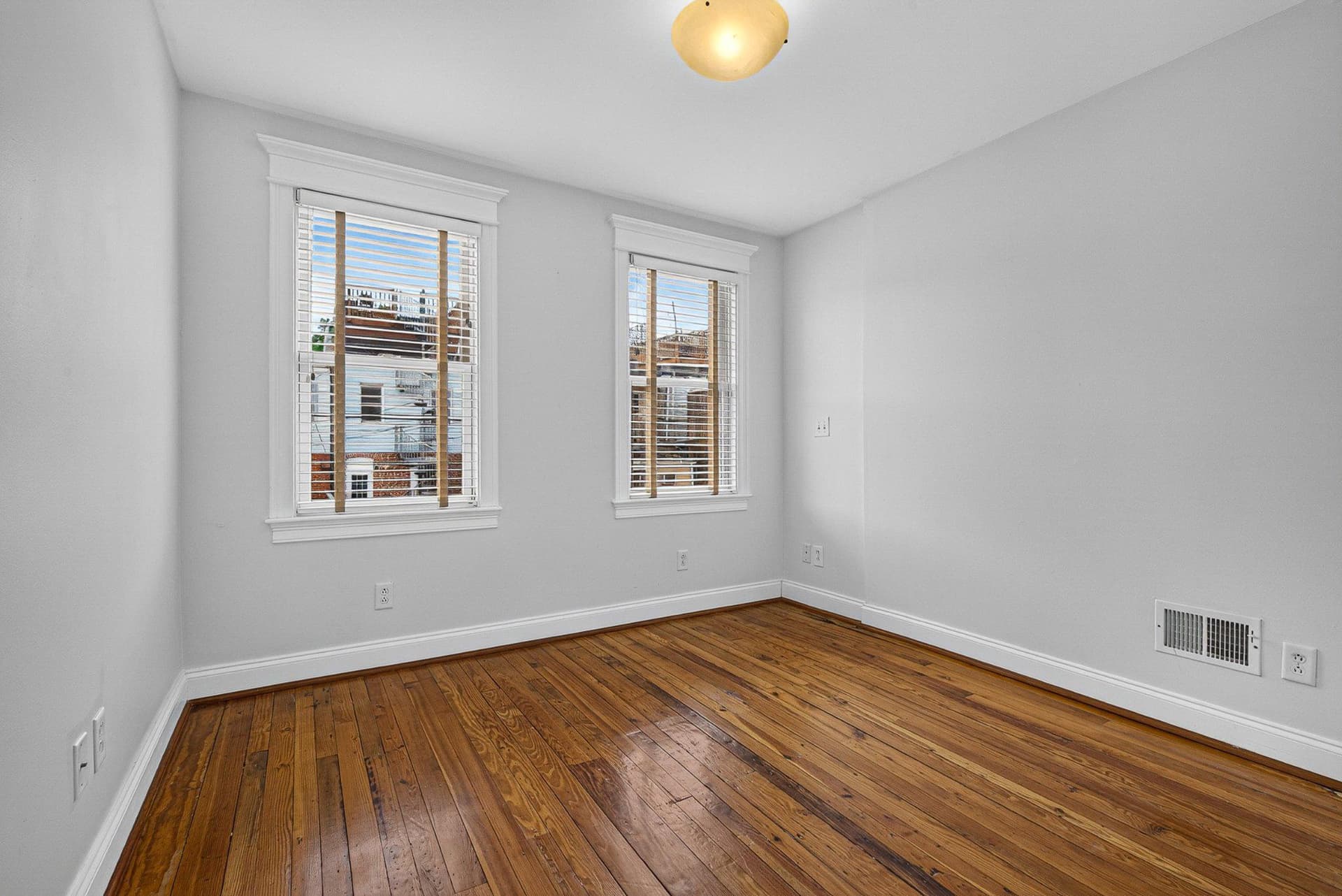 8 N Decker Avenue photo 21