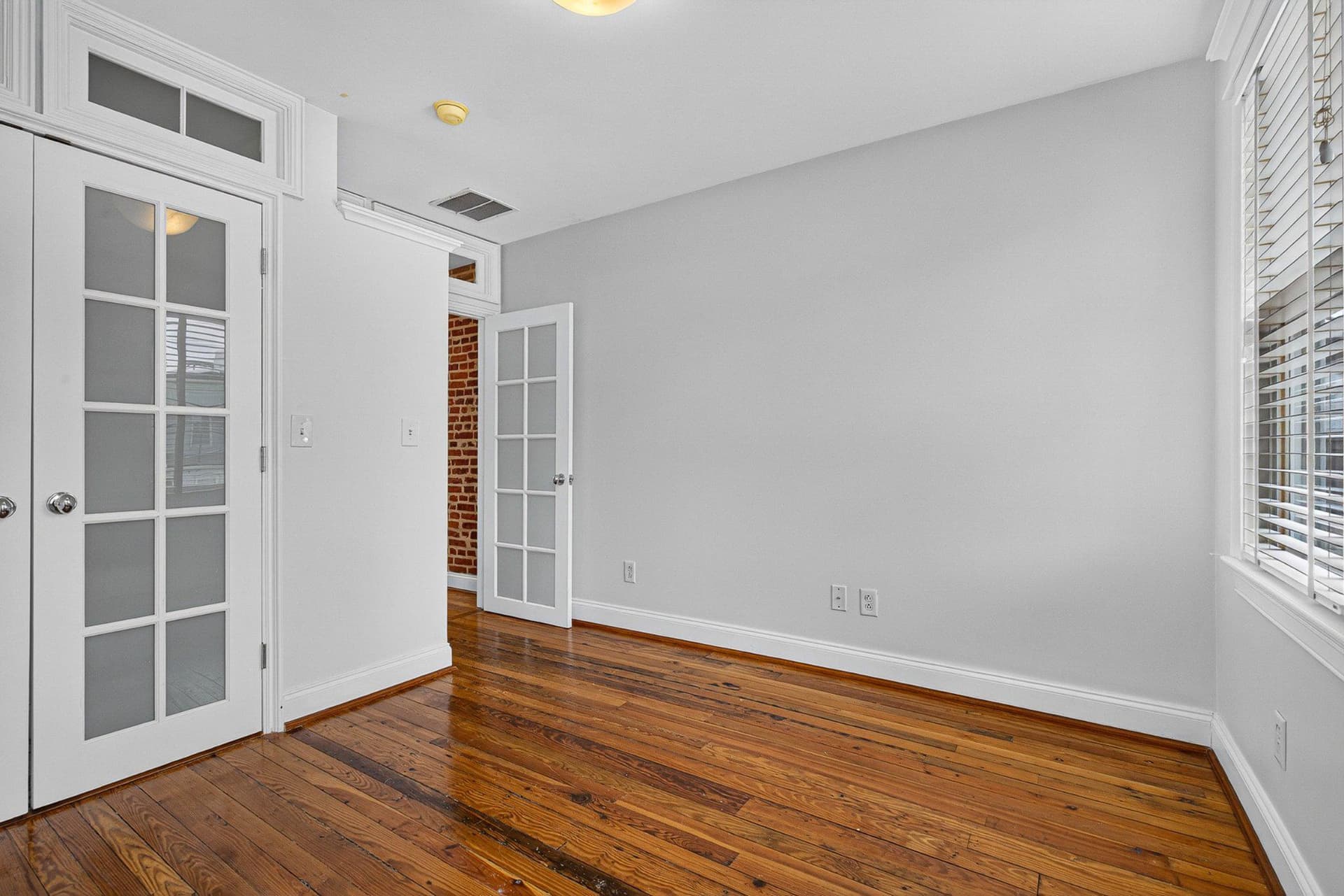8 N Decker Avenue photo 22