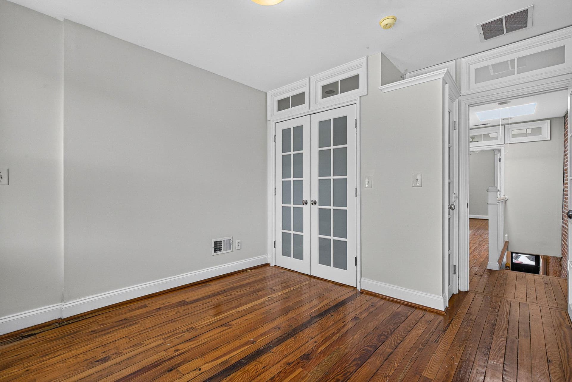 8 N Decker Avenue photo 23