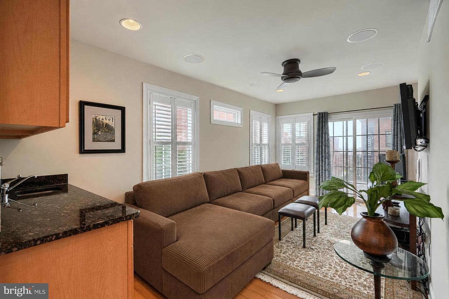 3526 Elliott Street photo 24