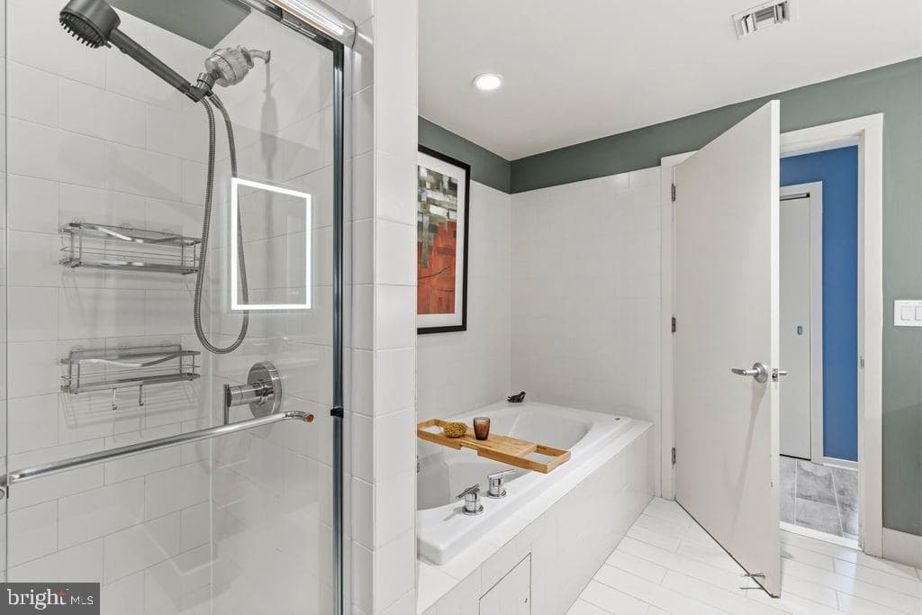 1200 Steuart Street #528 photo 39
