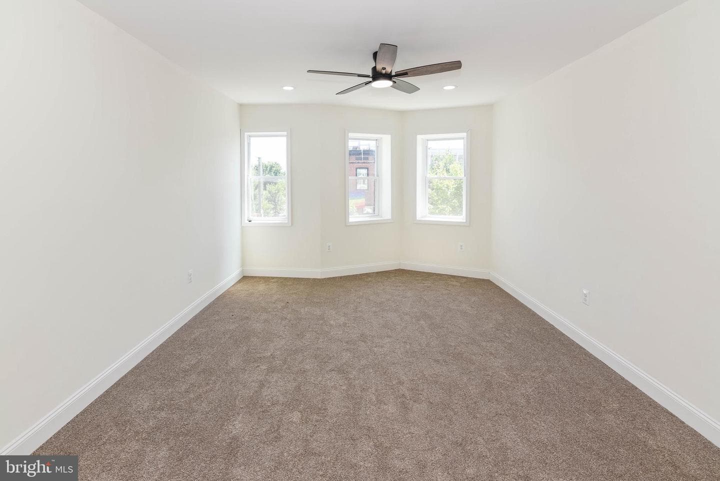 744 N Patterson Park Avenue photo 17
