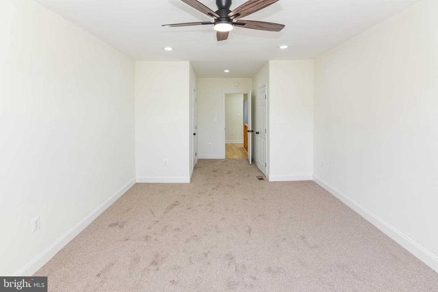 744 N Patterson Park Avenue photo 18