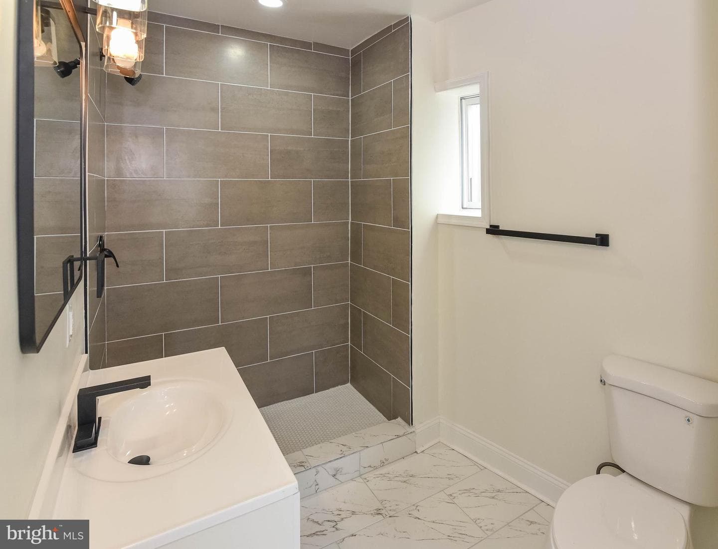 744 N Patterson Park Avenue photo 23