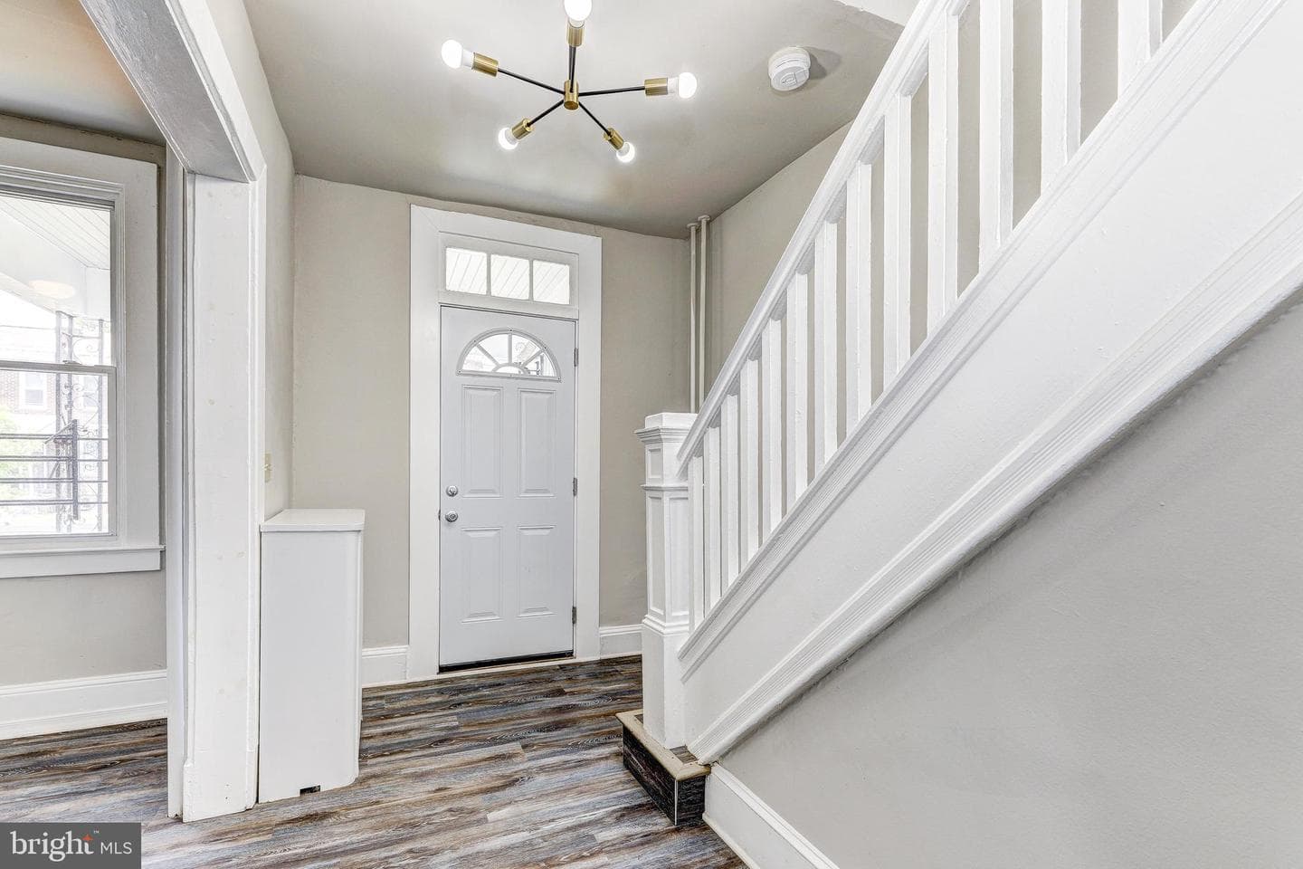 3611 W Garrison Avenue photo 5
