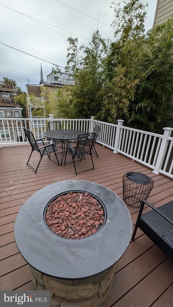 1206 Riverside Avenue photo 2