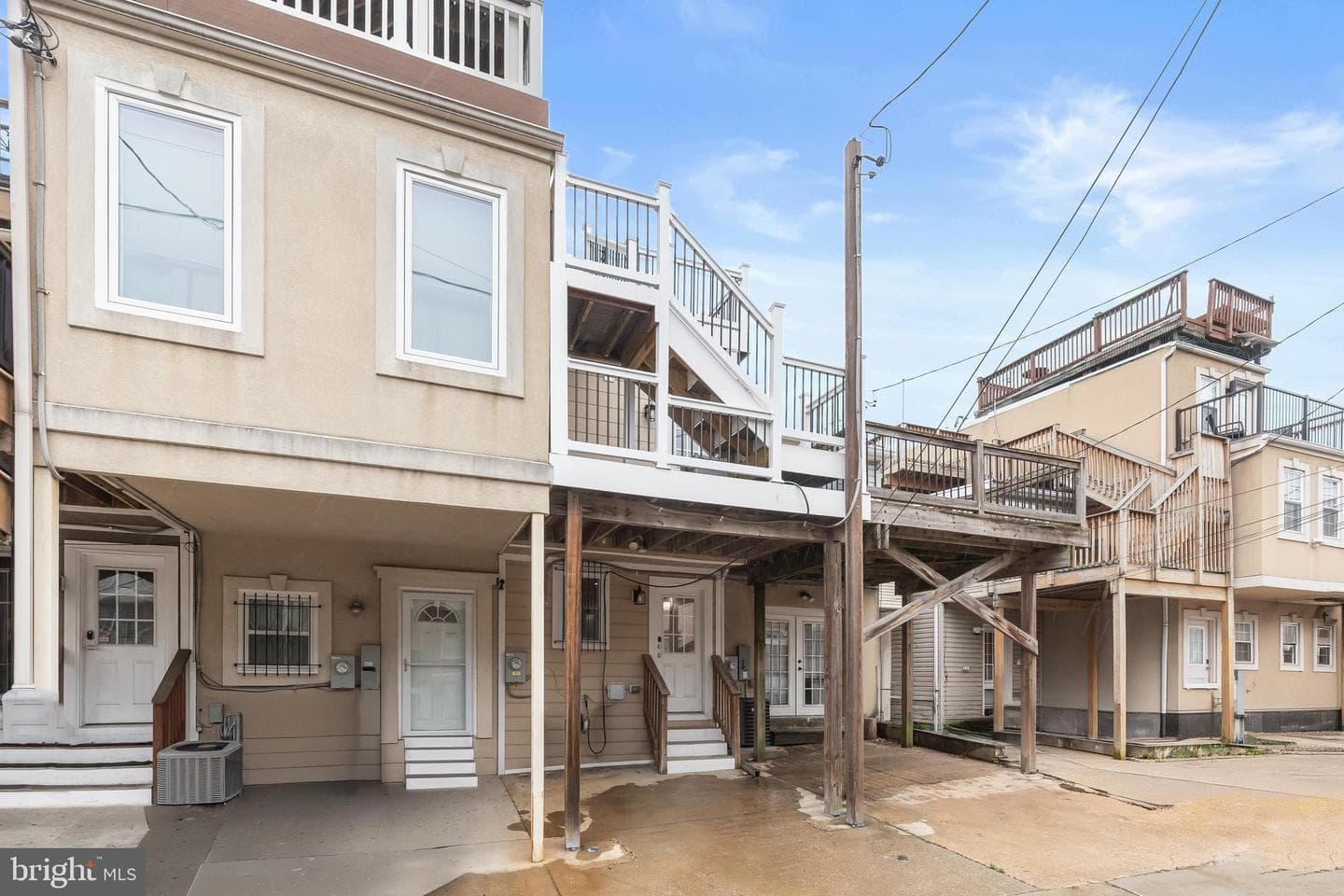 617 S Glover Street photo 33