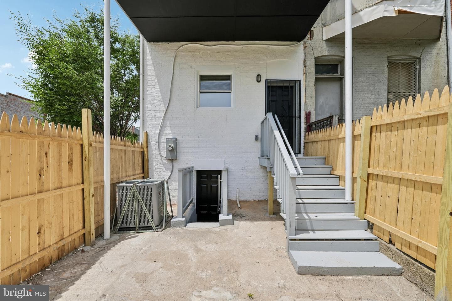 1801 N Fulton Avenue photo 45