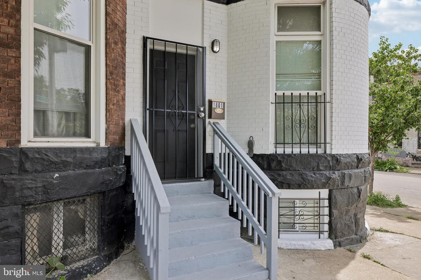 1801 N Fulton Avenue photo 8
