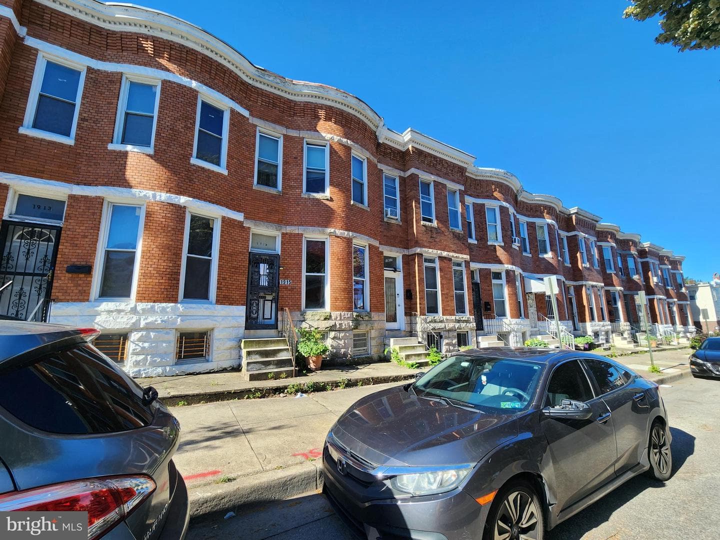 1915 W Saratoga Street photo 3