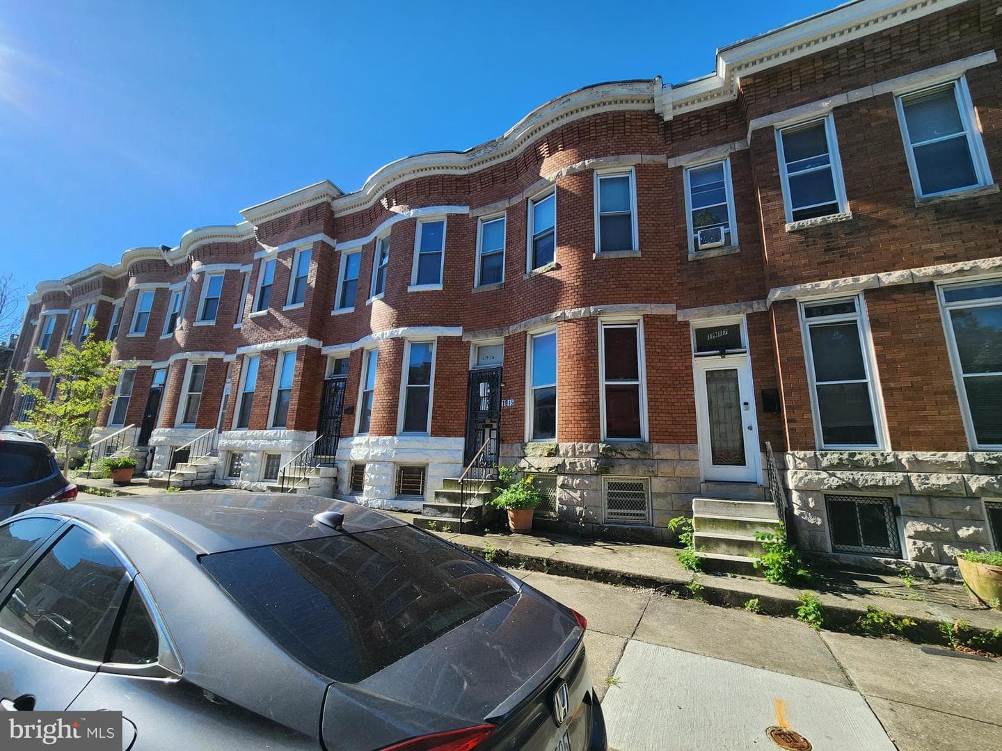 1915 W Saratoga Street photo 4
