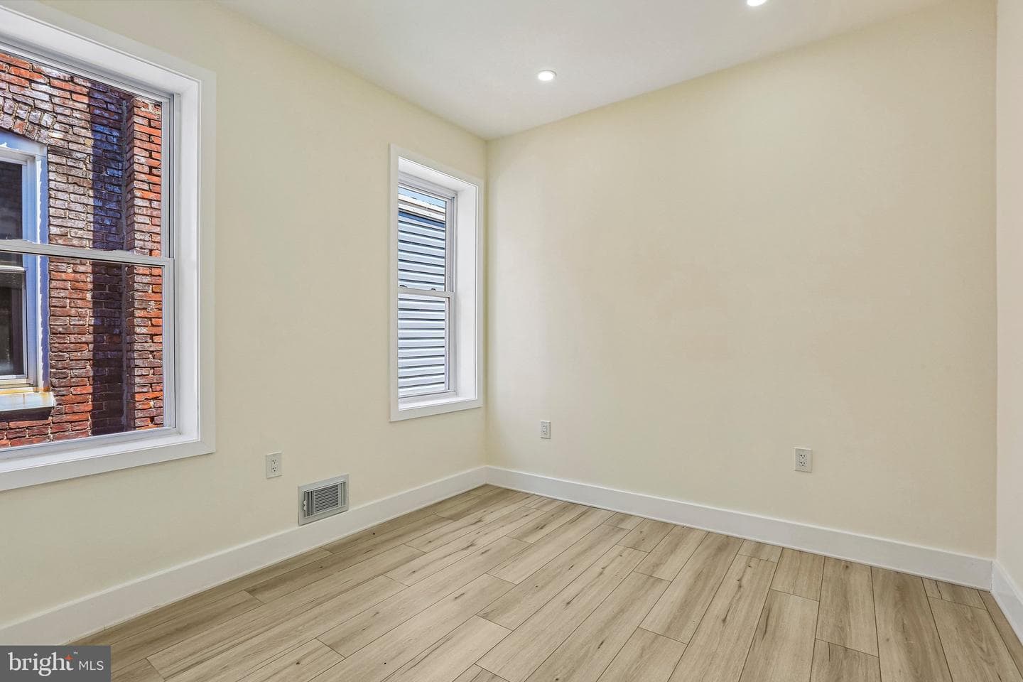 3007 Presstman Street photo 18