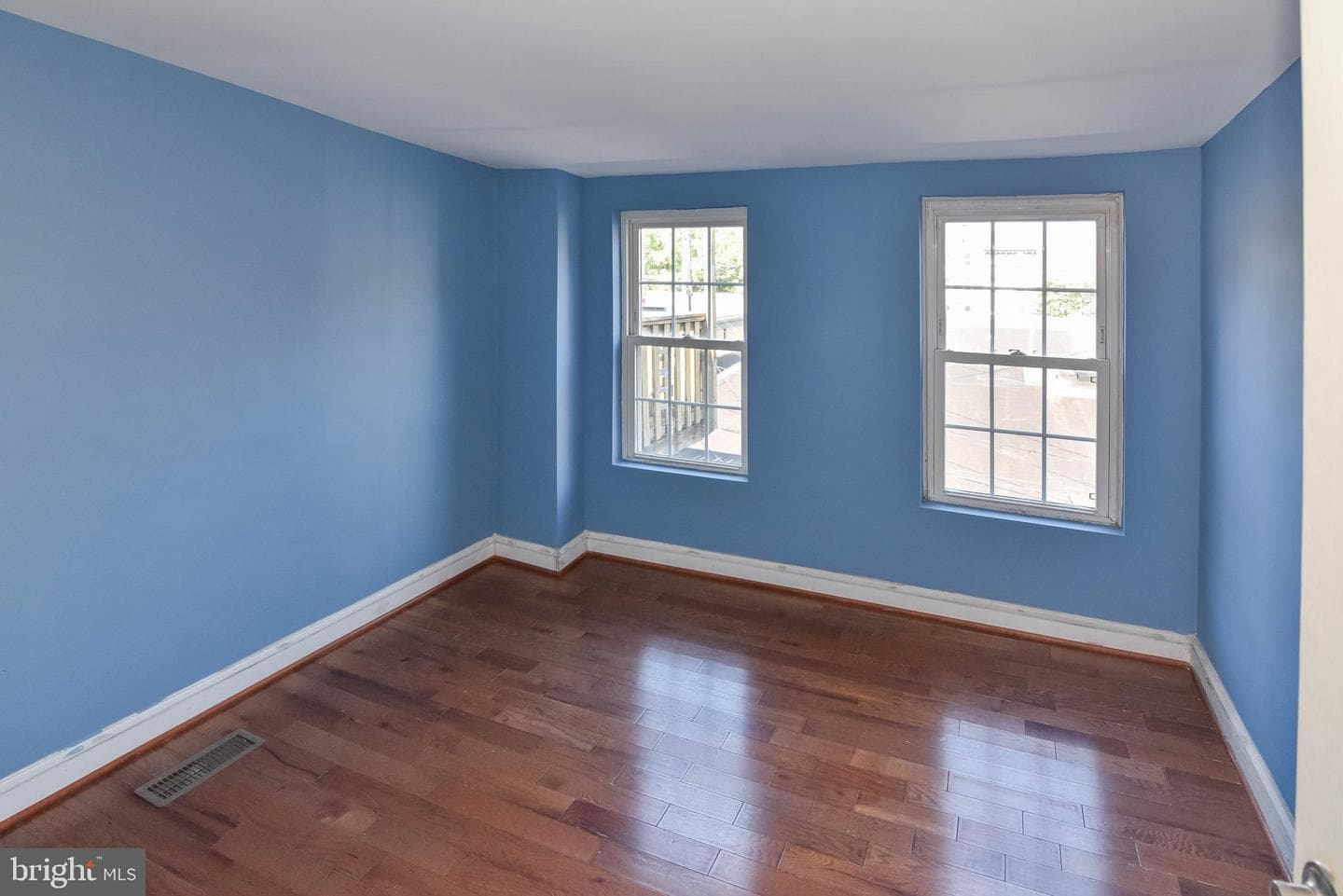 1238 Wall Street photo 18