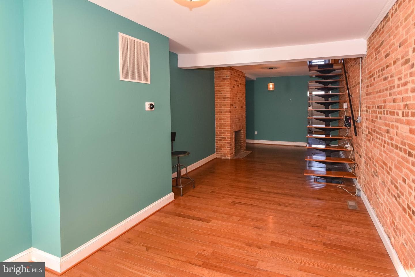 1238 Wall Street photo 3