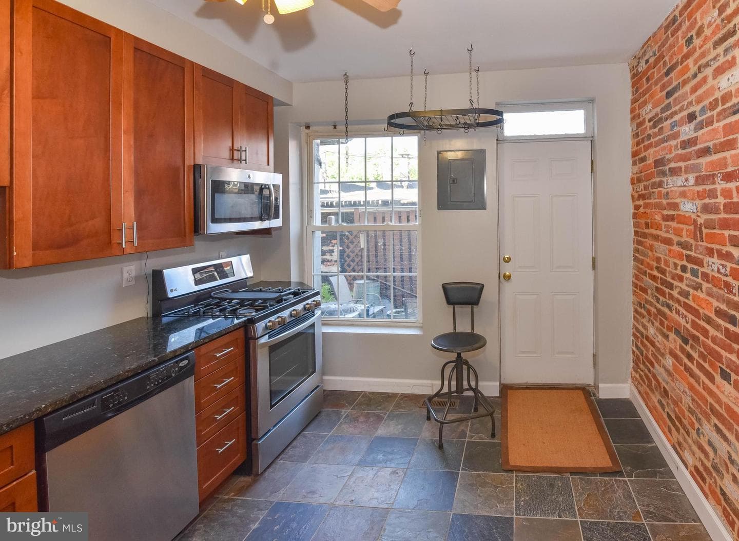 1238 Wall Street photo 6