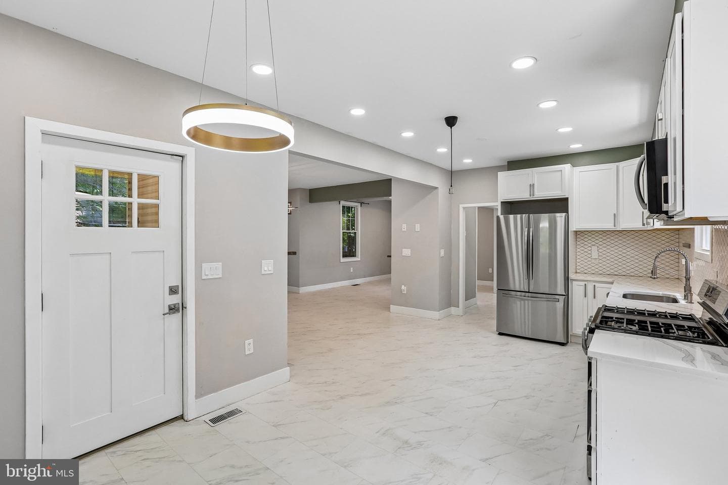 6204 Everall Avenue photo 9