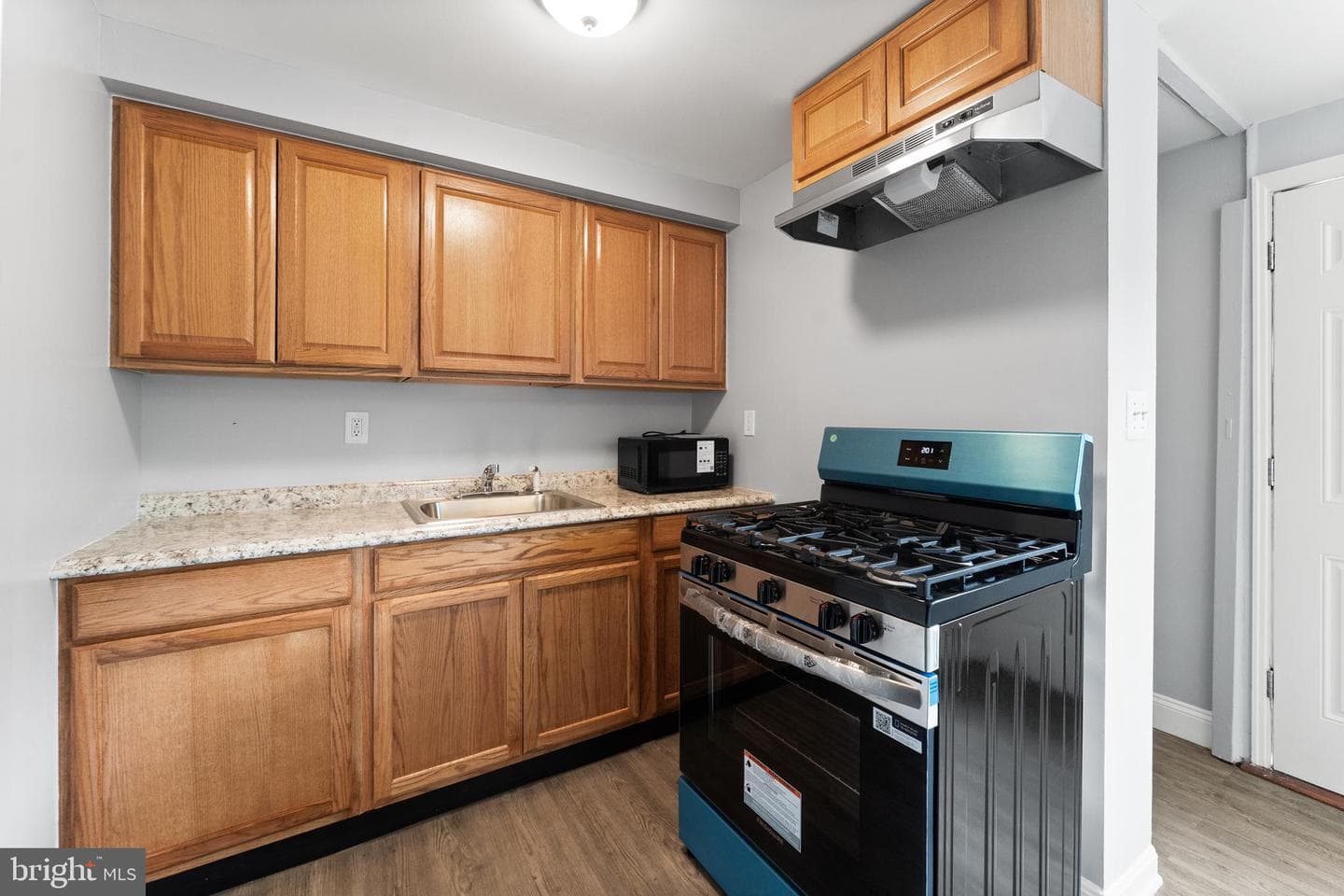 2941 Mallview Road photo 8