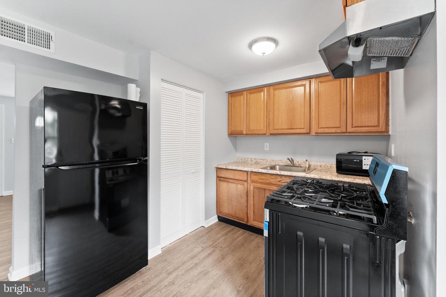 2941 Mallview Road photo 9