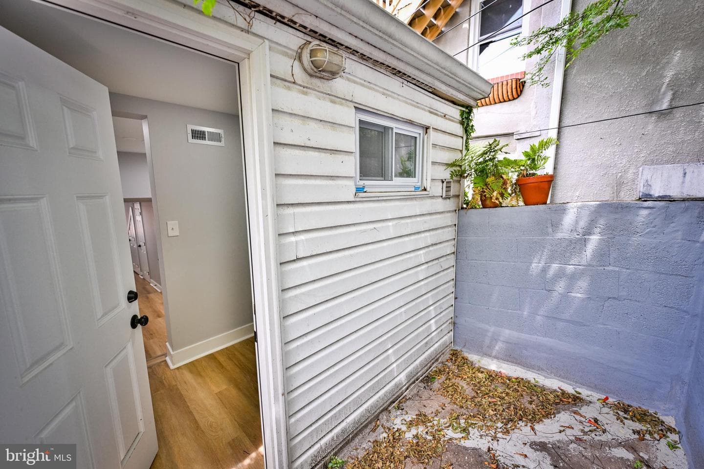 233 S Chapel Street photo 10