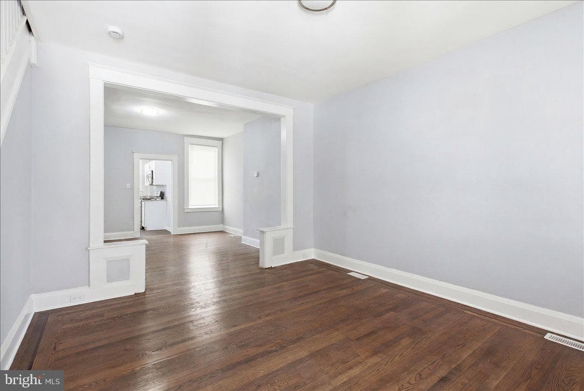 1231 N Potomac Street photo 3