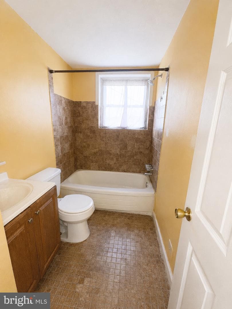 2718 Norland Road photo 10