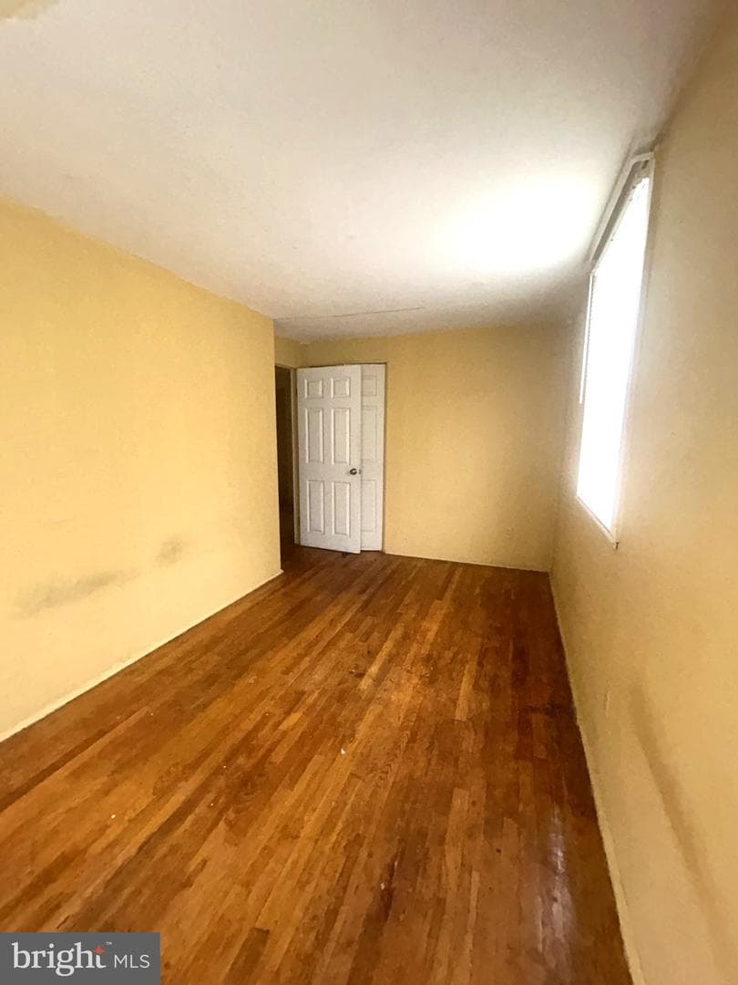 2718 Norland Road photo 5