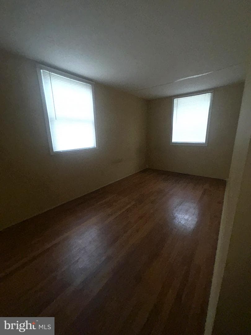 2718 Norland Road photo 7