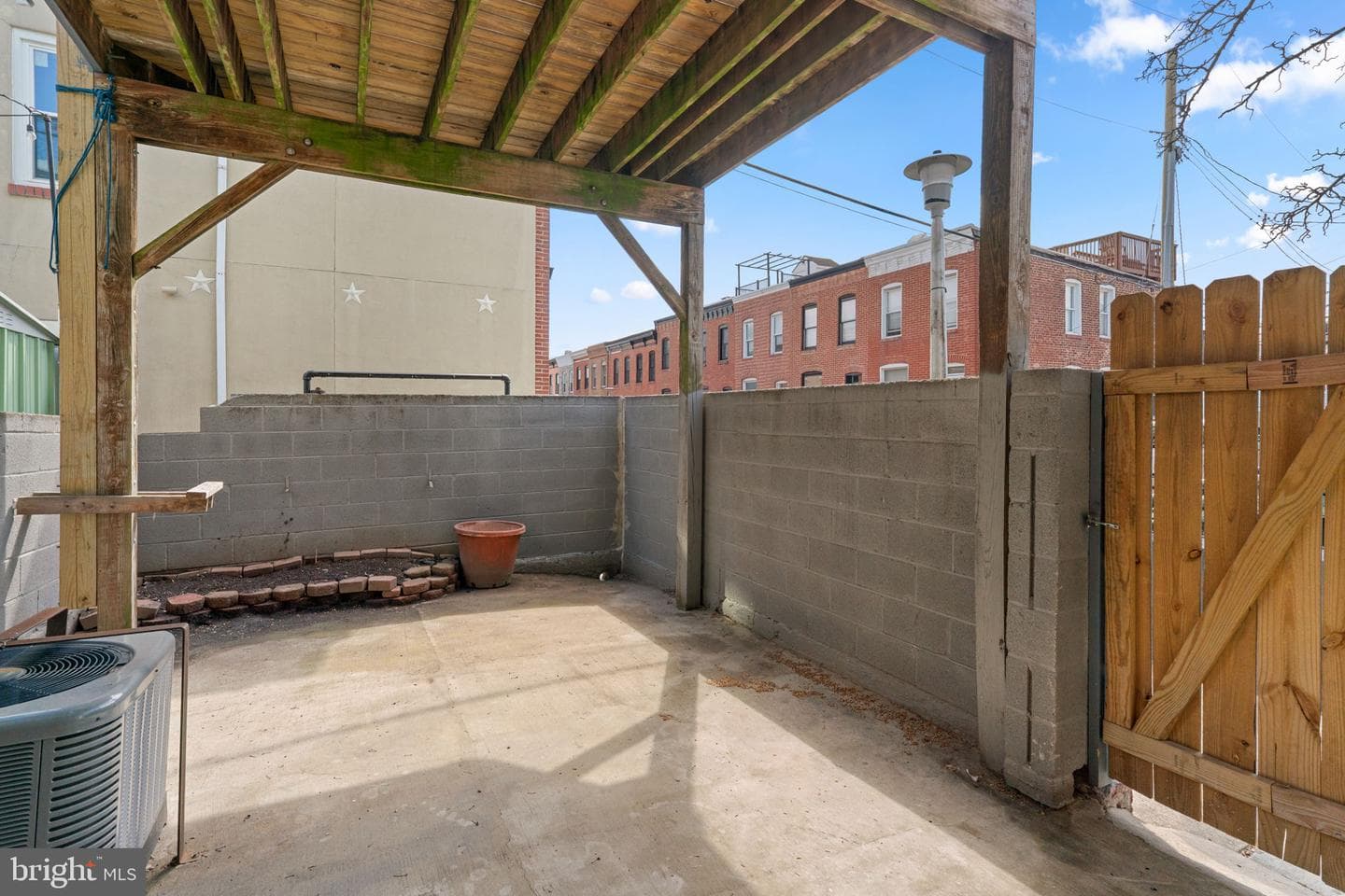 3111 Foster Avenue photo 25