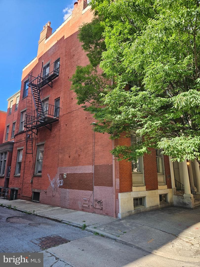 10 W Madison Street W #1 photo 3