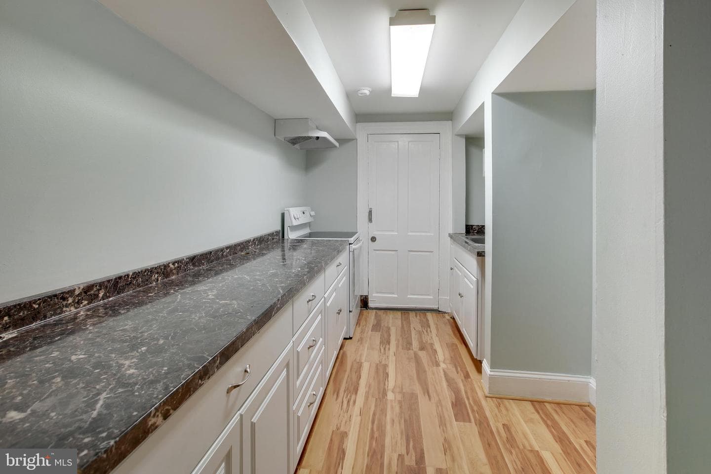 10 W Madison Street W #1 photo 33