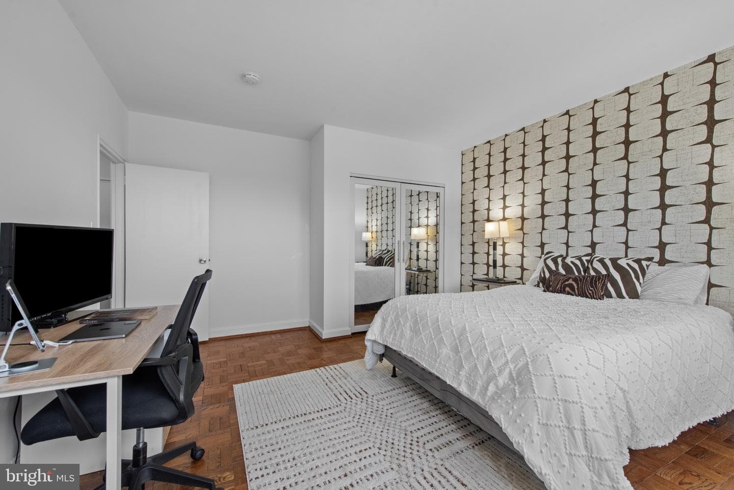 3601 Greenway #806 photo 20