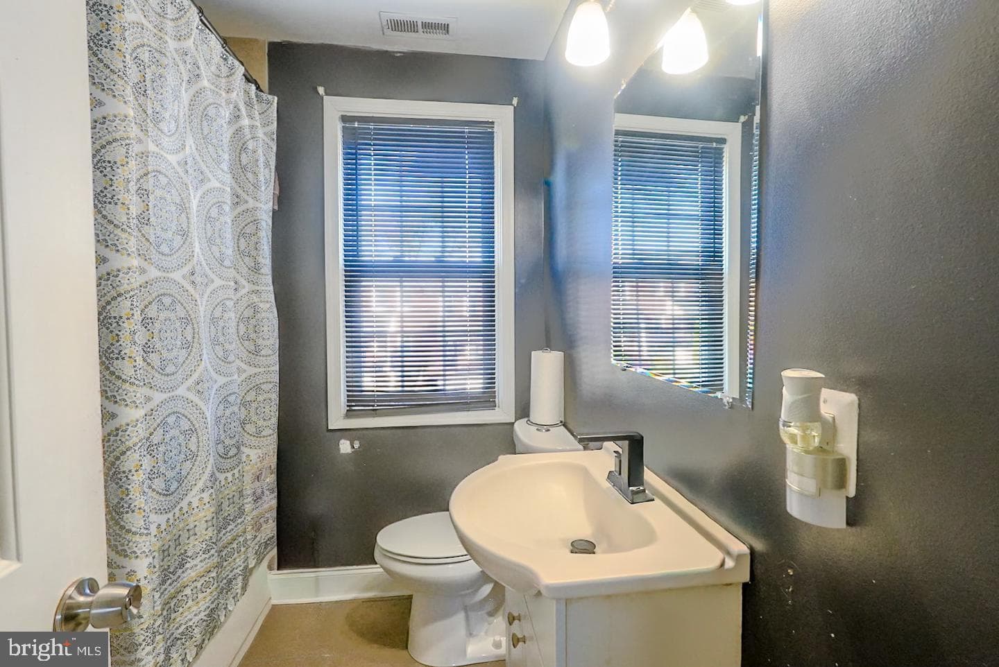 3915 Flowerton Road photo 11