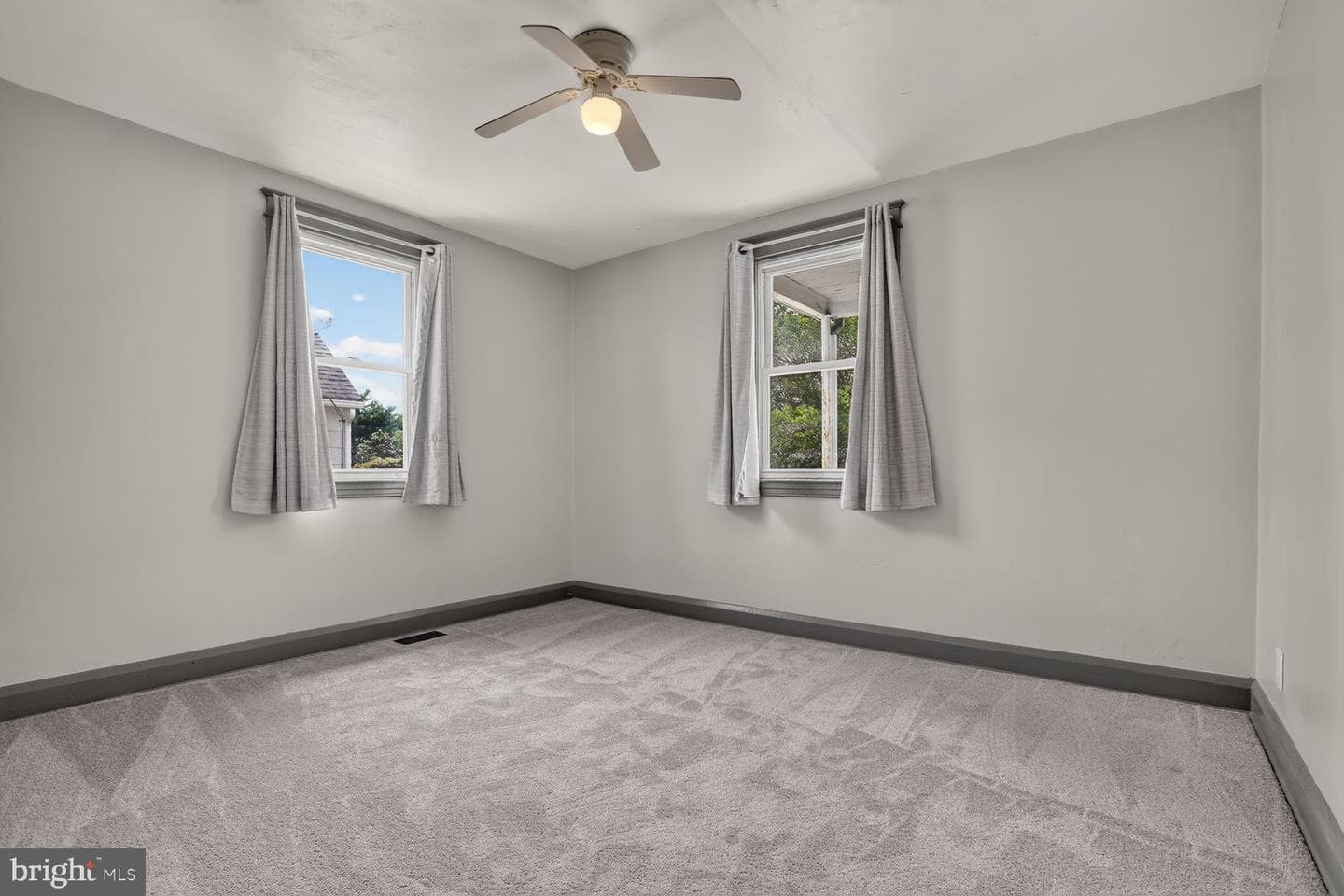 2600 Roselawn Avenue photo 10
